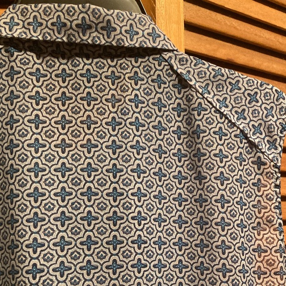 H&M Blue, Gold & Black Graphic Design Chiffon Sleeveless High Low Top - Picture 12 of 12